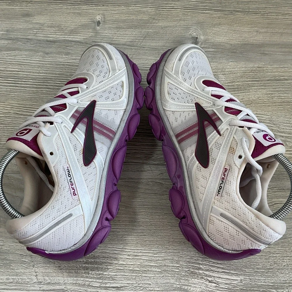 BROOKS Pure flow 7 DNA Cup Women's Size 10.5 B running athletic sneakers shoes